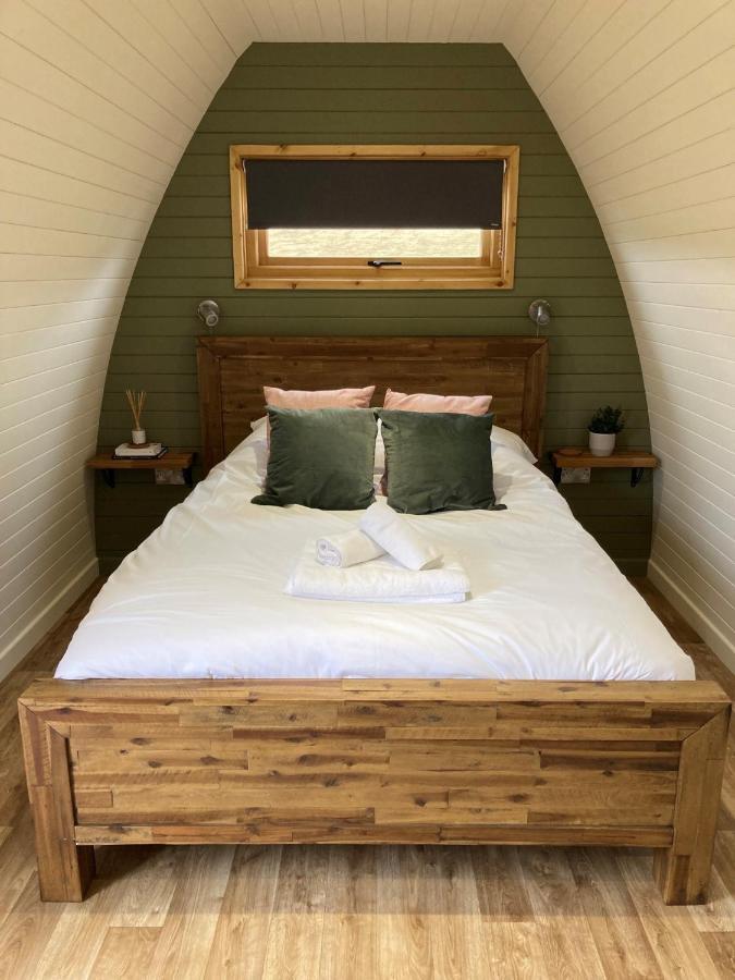 ホテル Delor - Bryntalch Glamping Pods モントゴメリー エクステリア 写真